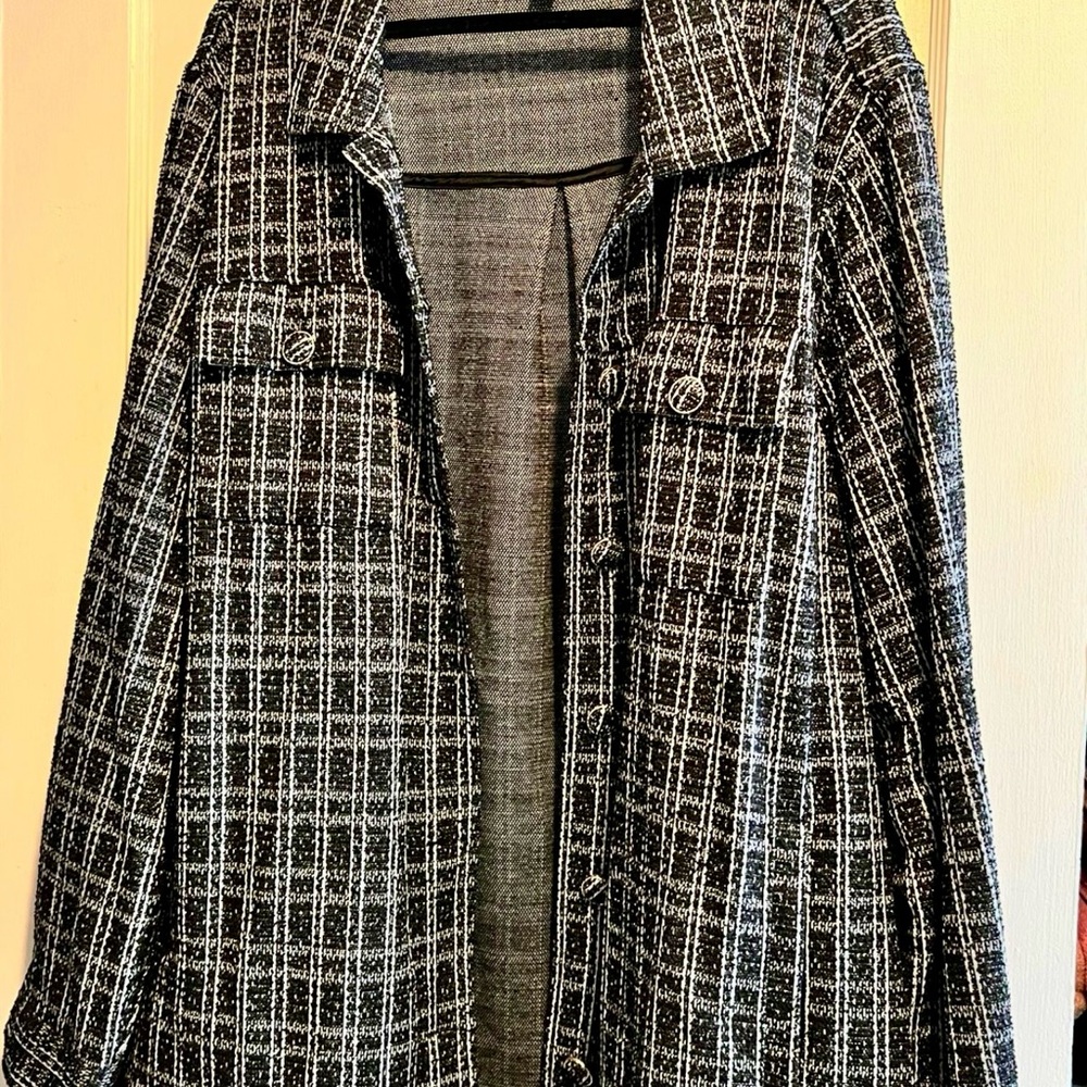 Torrid Elegant Black and White Plaid Top Size 6